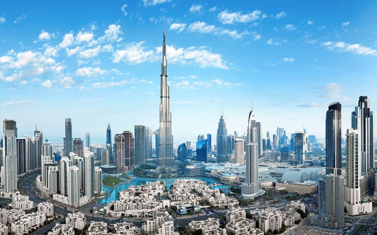 Overview of Business Bay, Dubai, highlighting key commercial real estate zones surrounded by impressive buildings and amenities.