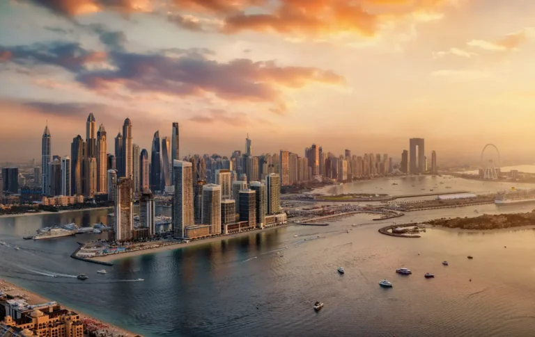 Immersive Sales: AR/VR Transforming Off-Plan Marketing Dubai in 2025
