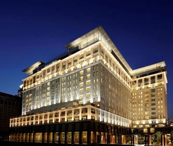 imgi_78_The-Ritz-Carlton-DIFC-Exterior-2